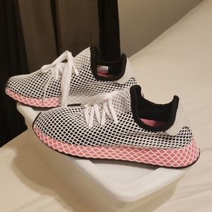 New, Never Worn Adidas Tennis Shoe